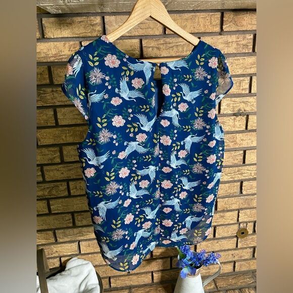 Lily white top - Picture 6 of 7